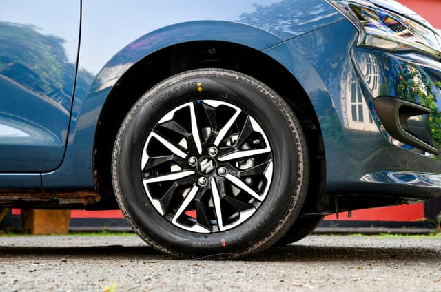 New Maruti Dzire 15-inch wheels Image - 8004